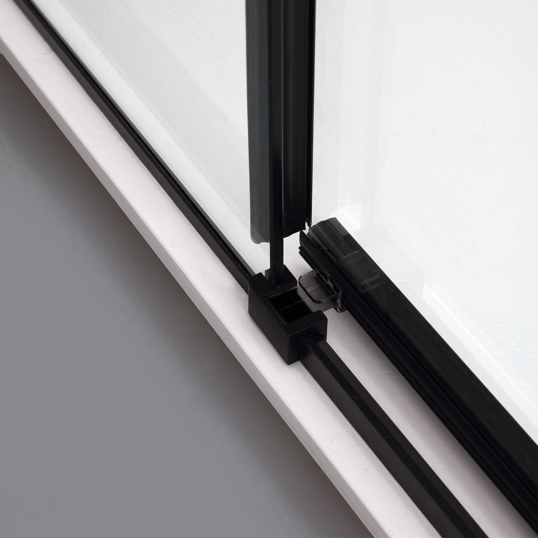 Box doccia OSLO porta scorrevole rettangolare 3 lati 130x70x70 cm altezza 200 cm cristallo 6 mm nero opaco