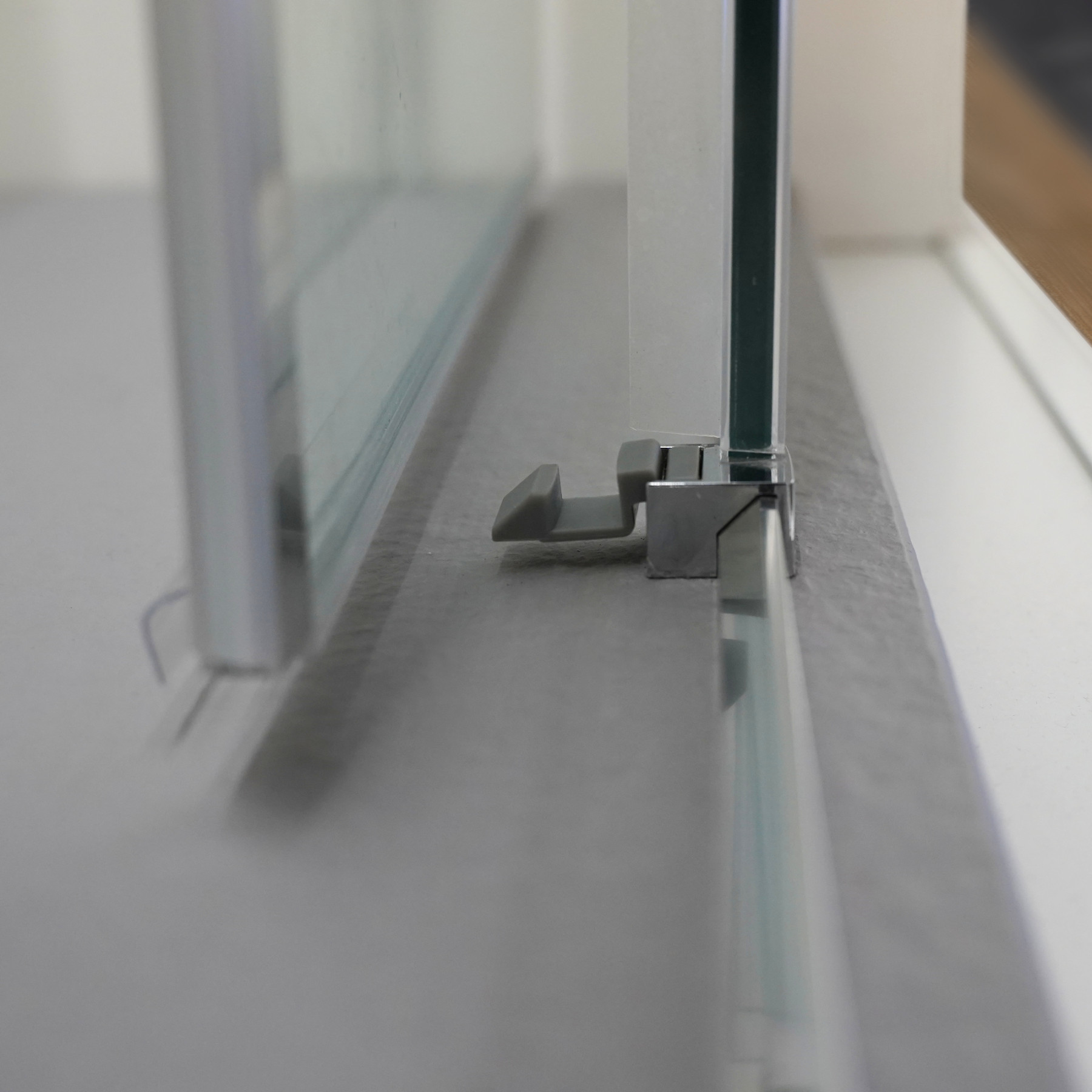 Porta doccia DENVER scorrevole 140 DX cm altezza 200 cm cristallo 8 mm